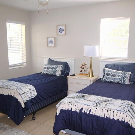 Naples Park Oasis - Cozy Two Bedroom Apartment Esterno foto